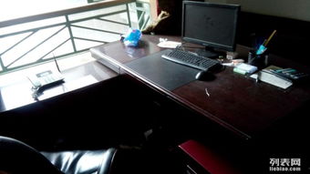 成都办公设备转让 九成新会议桌、打印机、保险柜、电脑等齐全